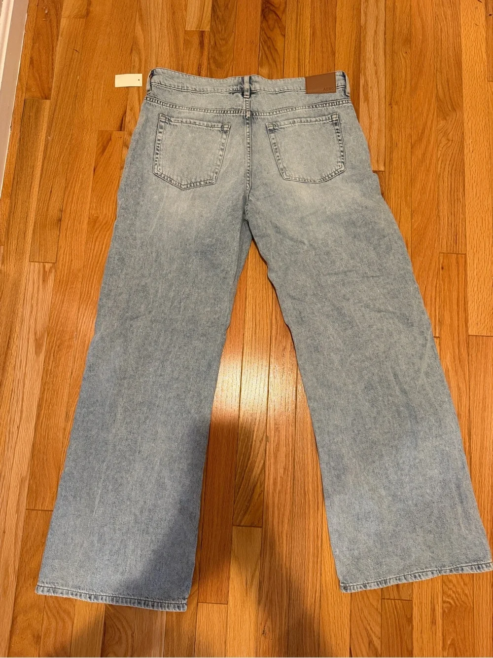 Aeropostale Women's Light Blue Distressed Straight Jeans